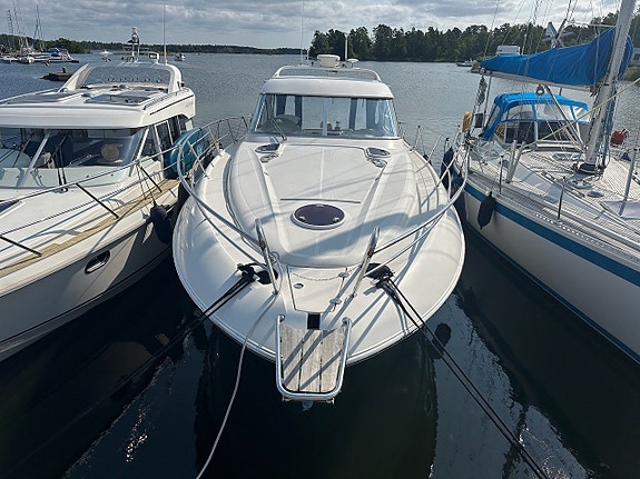 Bavaria 35 HT 2006, stora badbryggan, VP D6 maskiner.