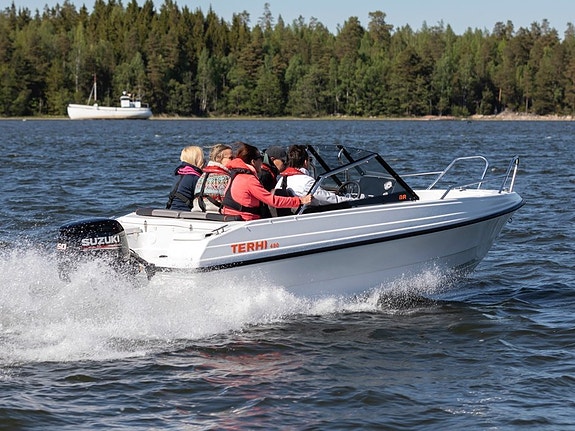 Terhi 480 BR med Suzuki DF60-ATL. Plotter, dynsats, trailer. 11 of 12