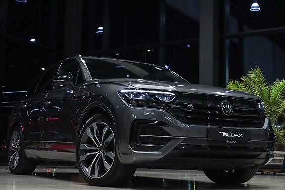Volkswagen Touareg 3 of 5
