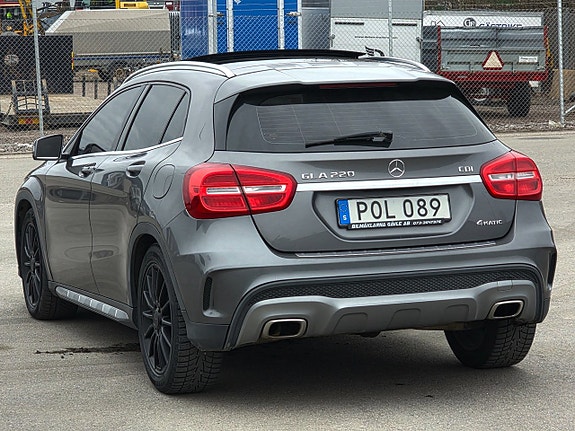 Mercedes-Benz GLA220 7 of 27