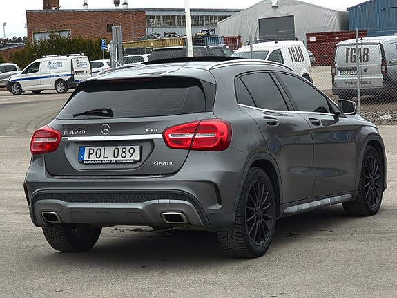 Mercedes-Benz GLA220 5 of 5