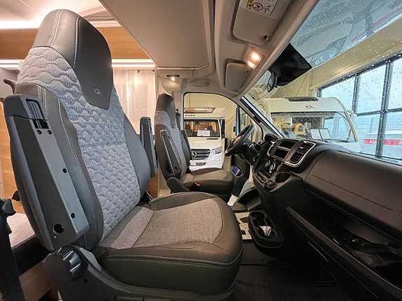 Adria CORAL XL 660 SL / Automat / Safety pack / Markis / 19 of 21