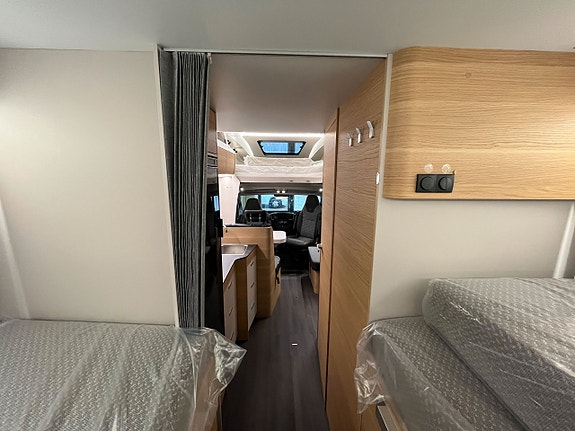 Adria CORAL XL 660 SL / Automat / Safety pack / Markis / 10 of 21