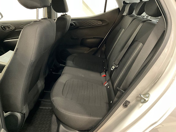 Hyundai i10 9 of 14