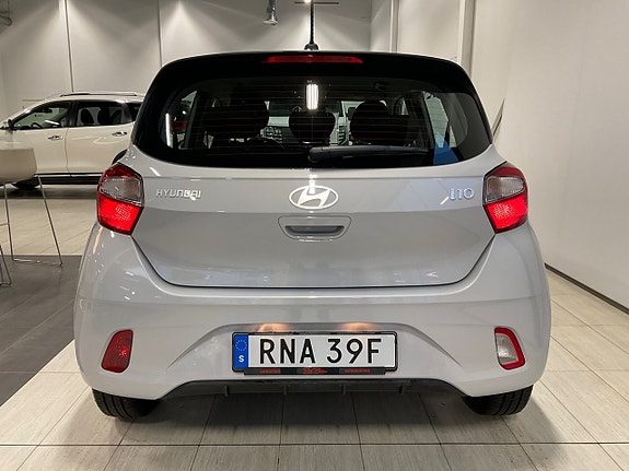 Hyundai i10 5 of 14