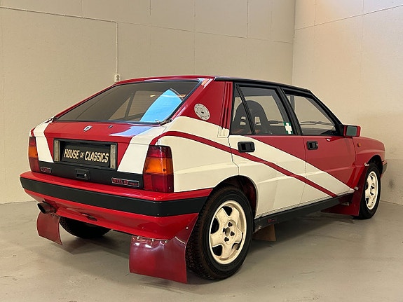 Lancia Delta 8 of 26
