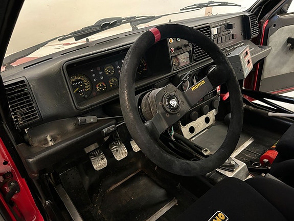 Lancia Delta 18 of 26