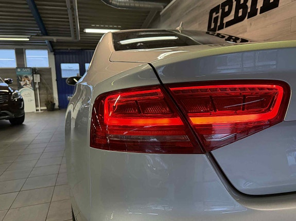 Audi A8 29 of 30