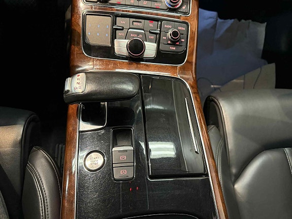 Audi A8 26 of 30