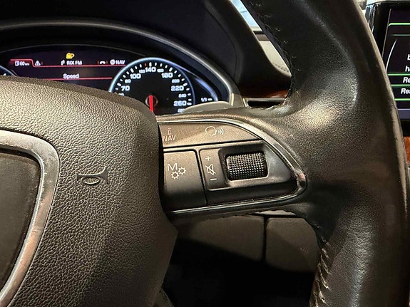 Audi A8 22 of 30
