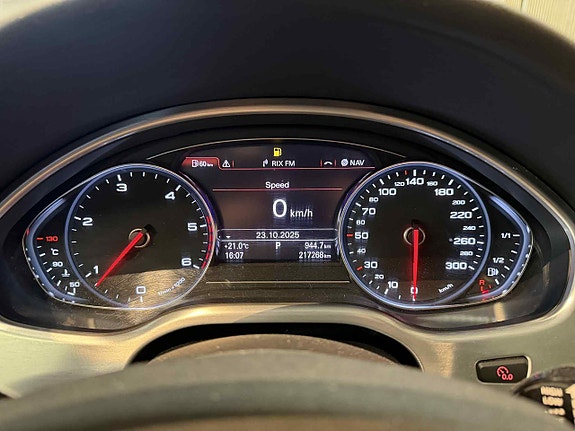 Audi A8 20 of 30