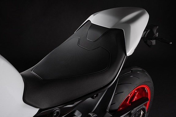 Ducati Monster Plus *Nyhet 5e generationen* /Omgående leverans 2027! 27 of 30