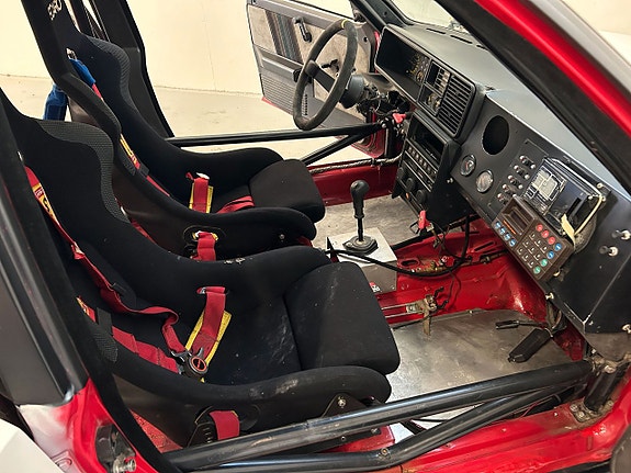 Lancia Delta 22 of 27