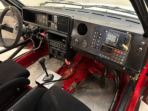 Lancia Delta 23 of 27