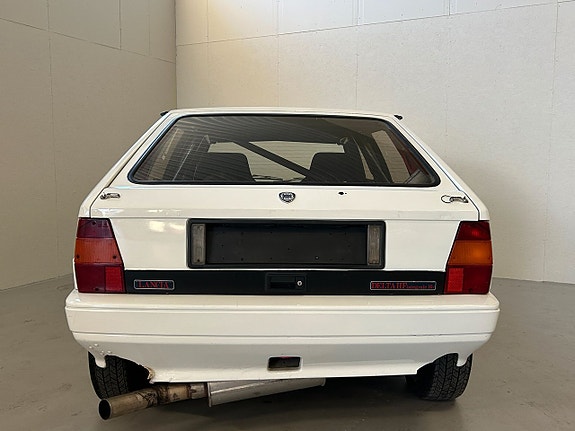 Lancia Delta 12 of 27