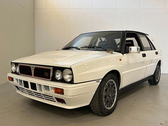 Lancia Delta 7 of 27