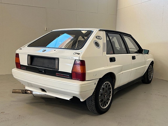 Lancia Delta 9 of 27
