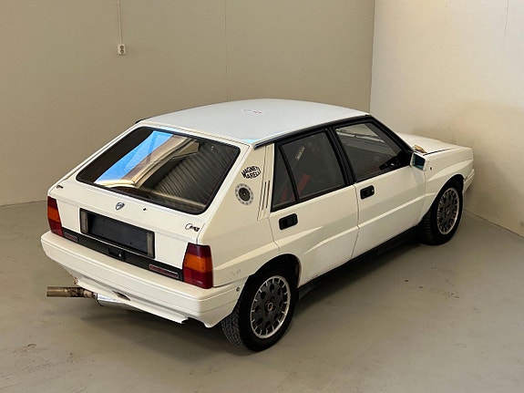 Lancia Delta 10 of 27