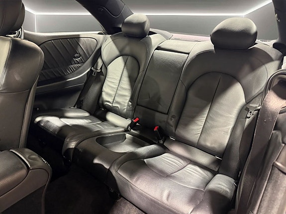 Mercedes-Benz CLK200 5 of 5