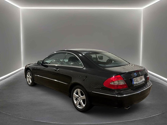 Mercedes-Benz CLK200 2 of 5