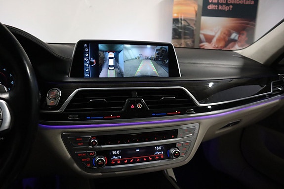 BMW 750Li 20 of 23
