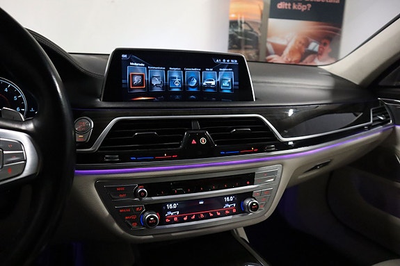 BMW 750Li 21 of 23
