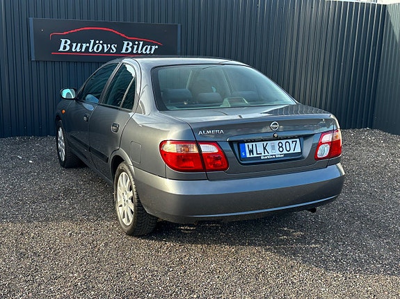 Nissan Almera 7 of 9