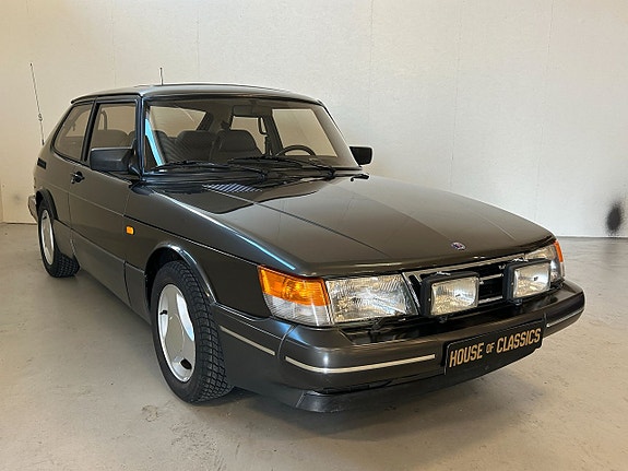 Saab 900 3 of 24
