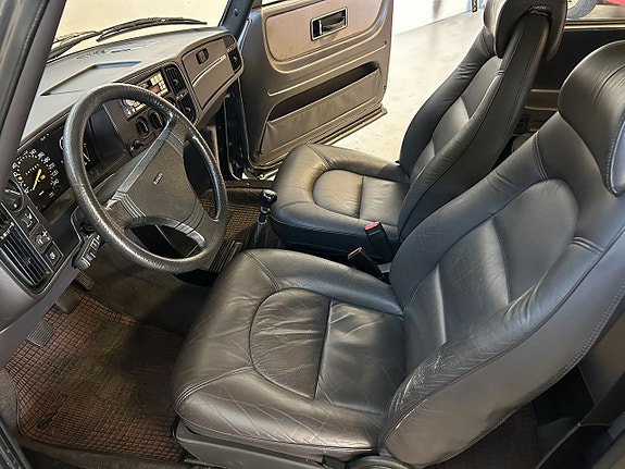 Saab 900 17 of 24