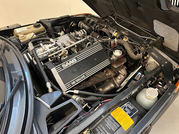 Saab 900 15 of 24