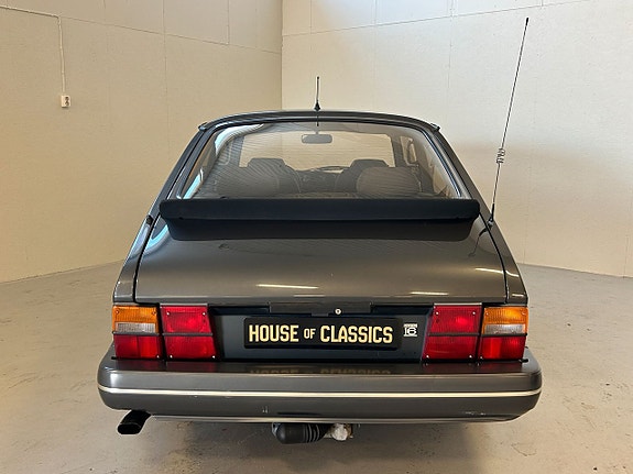 Saab 900 9 of 24