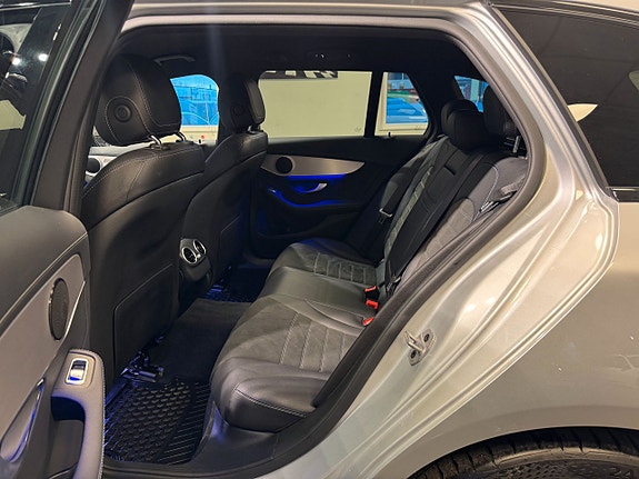 Mercedes-Benz C300 22 of 27