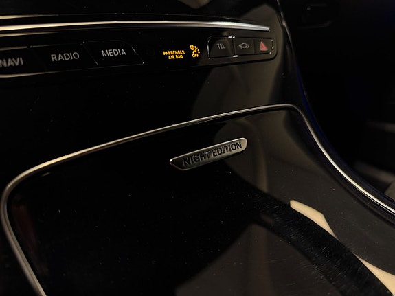 Mercedes-Benz C300 18 of 27