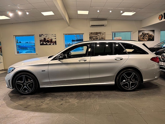 Mercedes-Benz C300 23 of 27