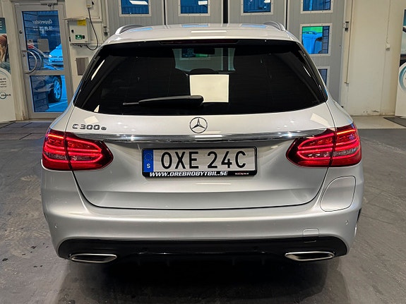 Mercedes-Benz C300 26 of 27