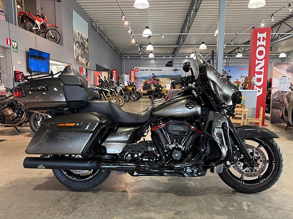 Harley-Davidson FLHTKSE Ultra Limited CVO #DrJekill&Hyde# 2 of 5