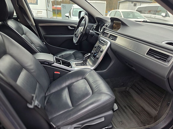 Volvo XC70 5 of 5