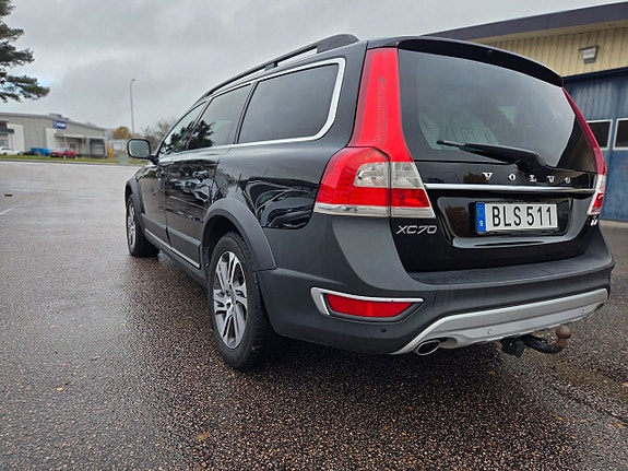 Volvo XC70 4 of 5