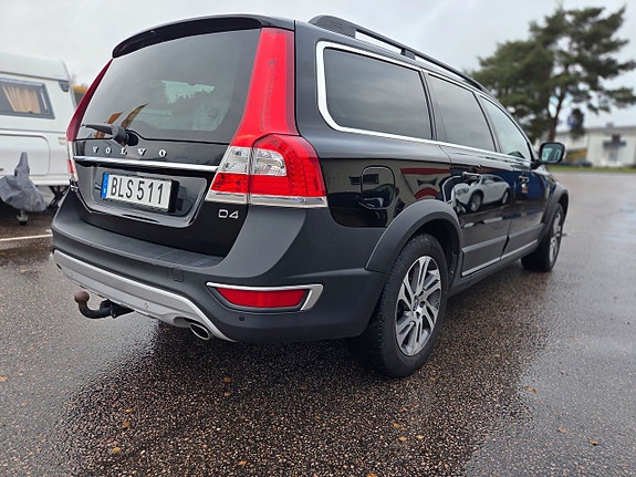 Volvo XC70 3 of 5