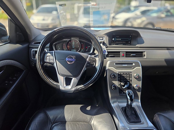 Volvo XC70 6 of 9