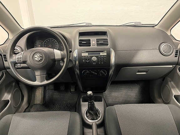Suzuki SX4 13 of 15