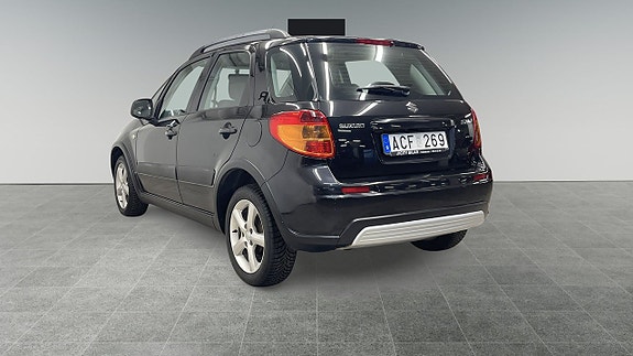 Suzuki SX4 7 of 15