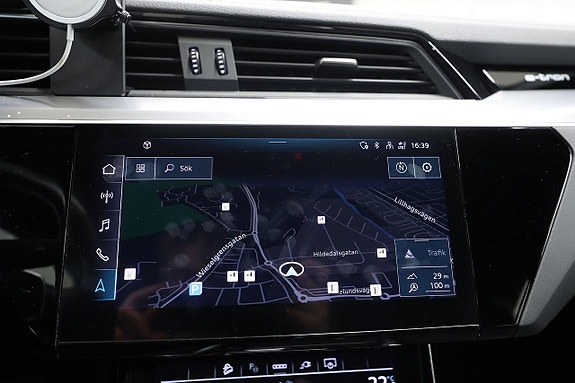 Audi e-tron 23 of 25