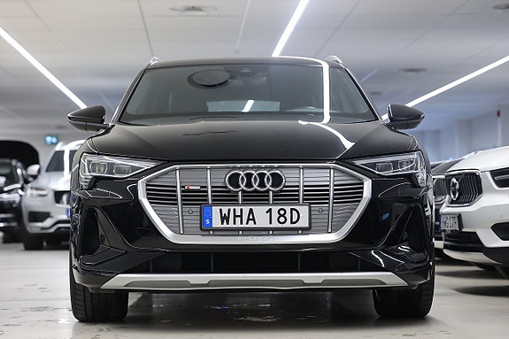 Audi e-tron 5 of 25