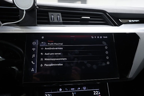 Audi e-tron 25 of 25