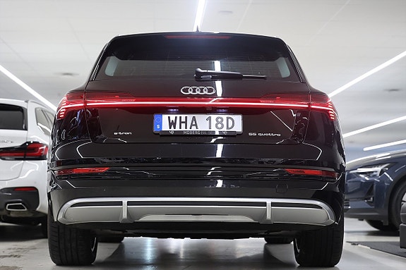Audi e-tron 8 of 25