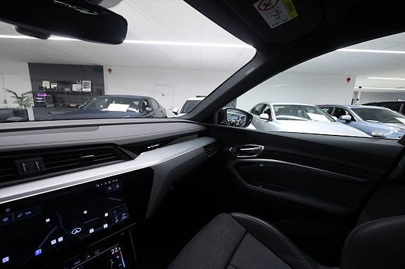 Audi e-tron 20 of 25