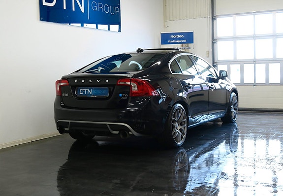 Volvo S60 3 of 5