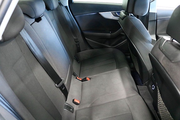 Audi A4 9 of 22