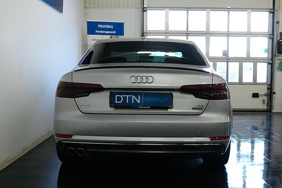 Audi A4 4 of 22